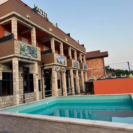Nur Motel *