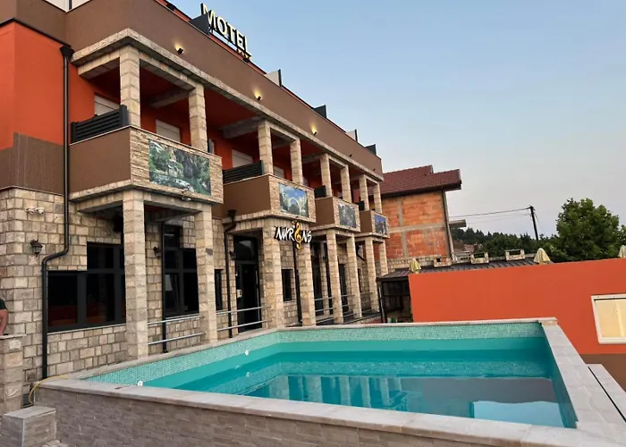 Nur Motel *